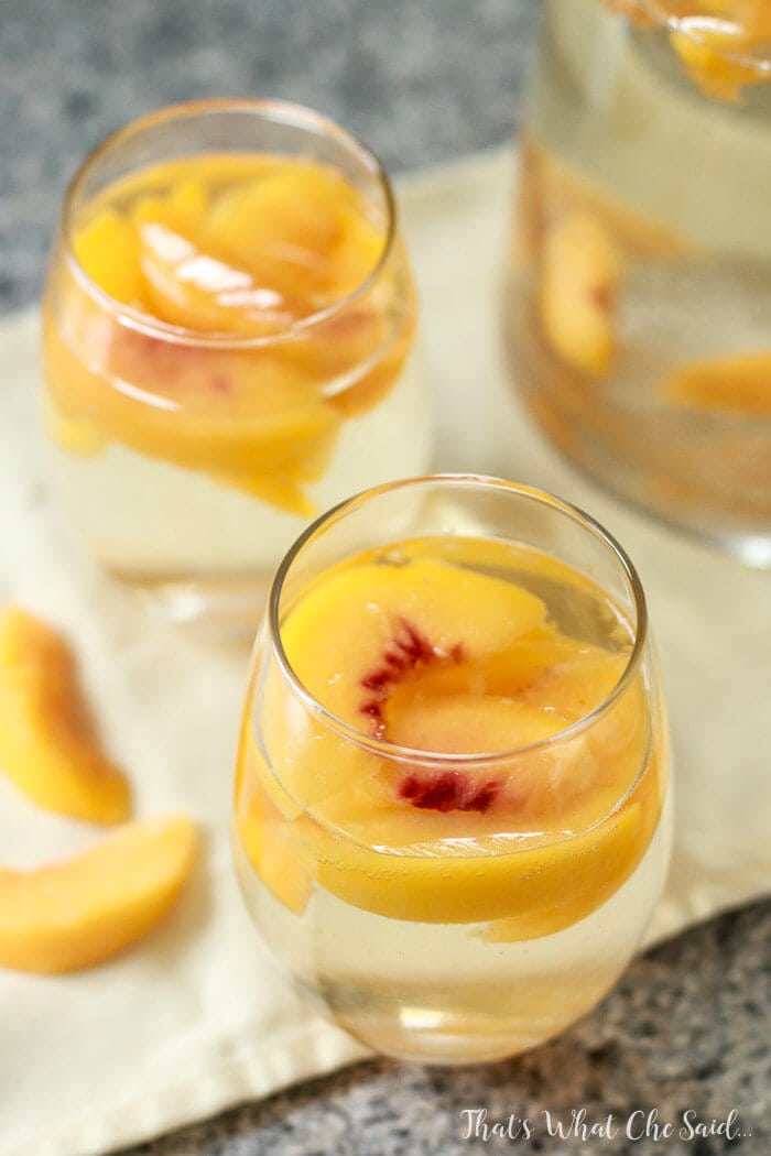 How to Make White Peach Sangria - The easiest sangria recipe