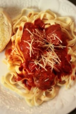 Fettuccine with Garlicky Meatballs