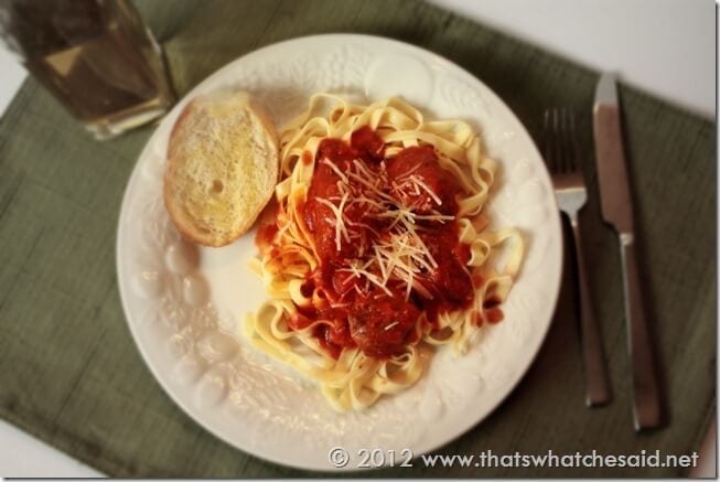 Garlicky Meatballs with Fettuccine Pasta