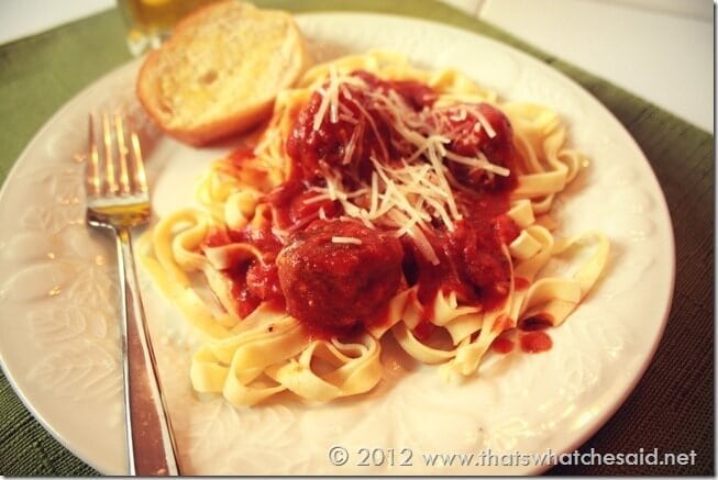 Garlicky Meatballs with Fettuccine Pasta