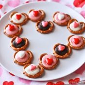 Valentine Pretzel Bites
