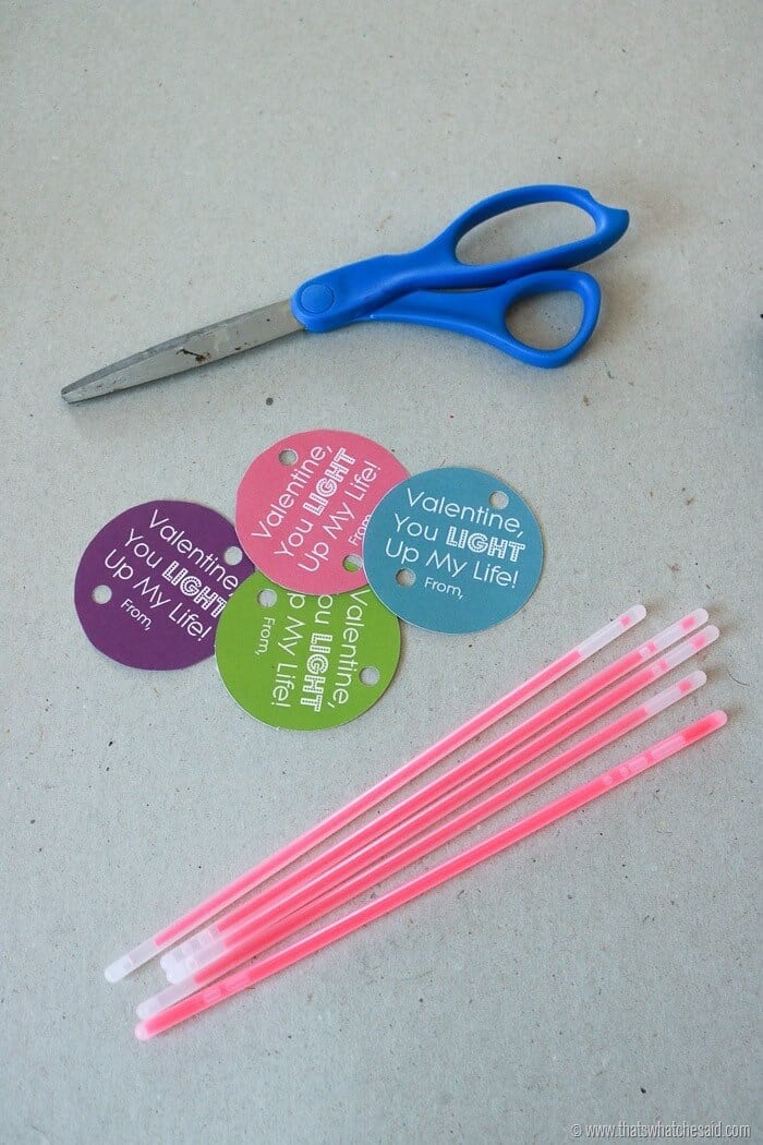 Glow Stick Valentine Free Printable-2