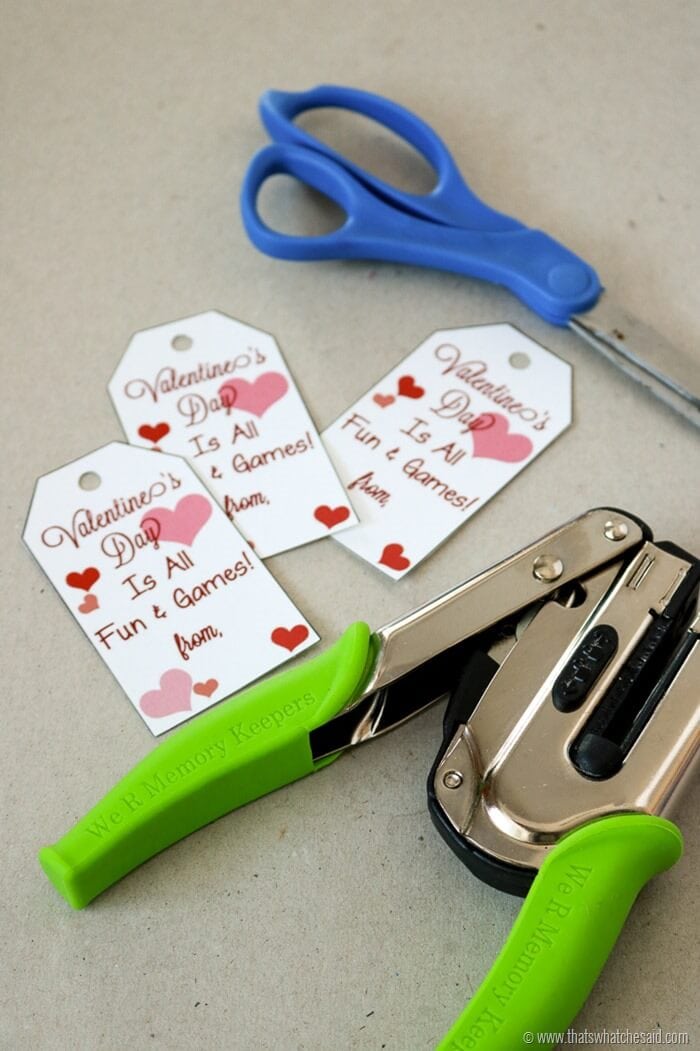 Make your Own Tic-Tac-Toe Valentine at www.thatswhatchesaid.com