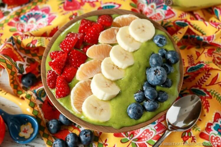 Easy & Simple Green Smoothie Bowl
