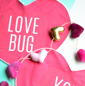 Heart placemats with valentine phrases in iron on