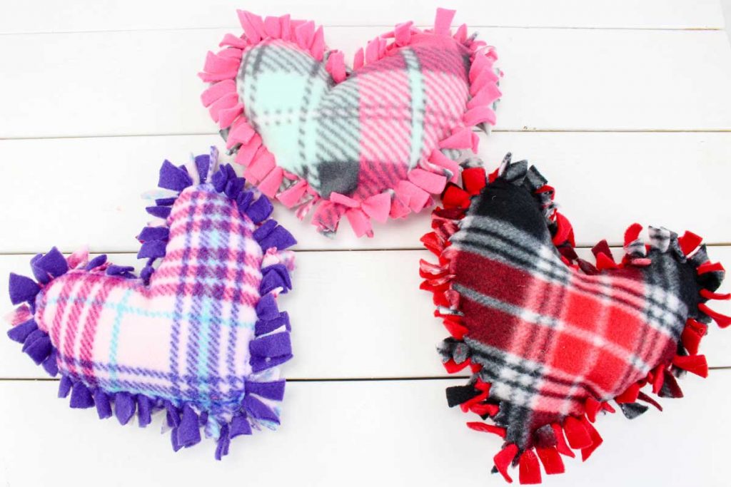 No Sew Heart Small Pillows