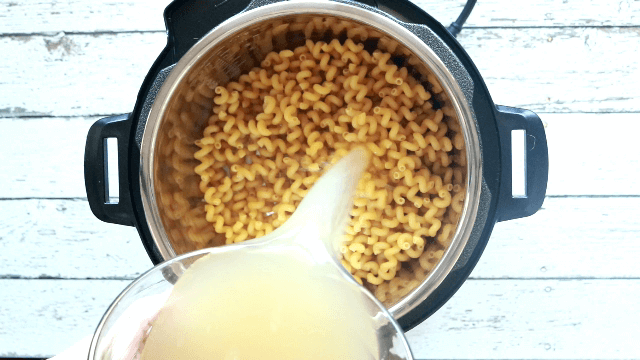 How to Make Macaroni and cheese in an instant pot