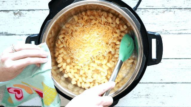 How to make Instant Pot Macaroni & Cheese