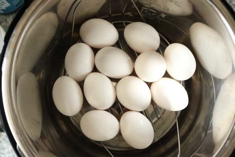 How Long to Cook hard Boiled eggs in an a pressure cooker