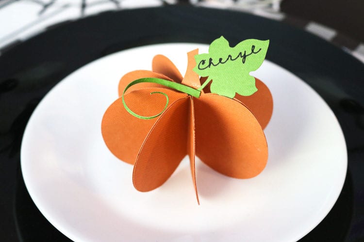 Quick and easy Pumpkin Place cards made with the help of a Cricut Maker