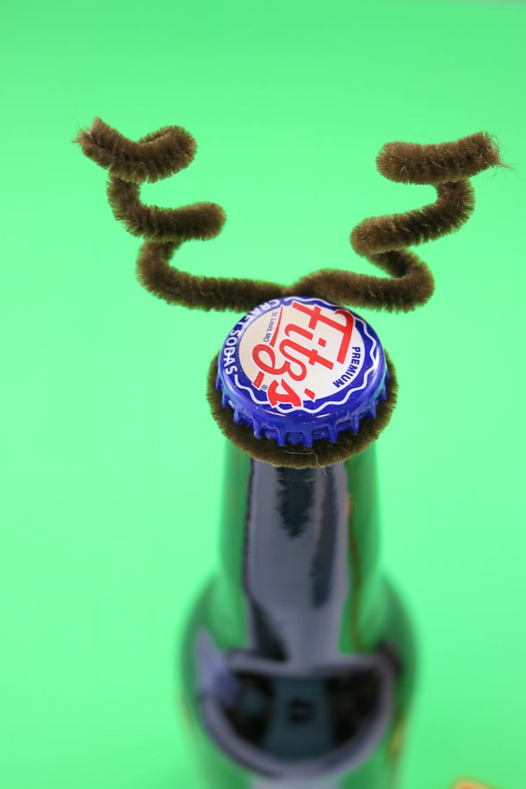 How to Make Pipe Cleaner Antlers