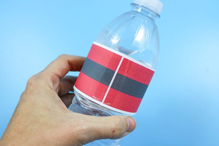 Free printable water bottle labels christmas