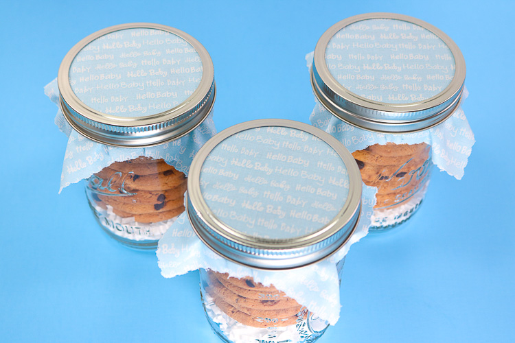 mason jar favors with fabric lids