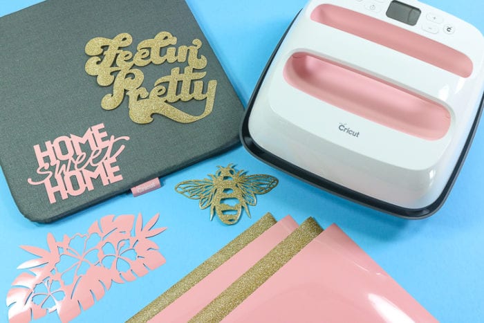 EasyPress 2 Rose Bundle contents - machine, mat, materials and pre-cut designs