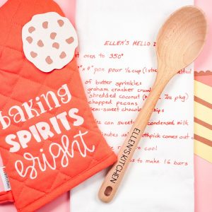 Baking Gift Set with Personalized Tea Towel, Oven mitt and spoon