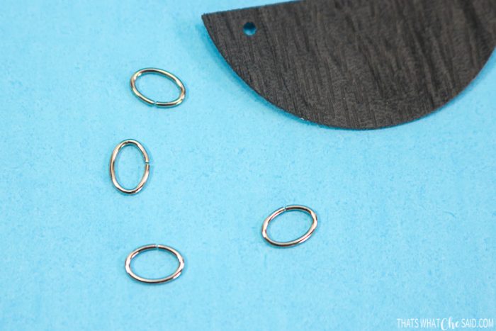 Close up of oval jump rings