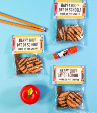 100th Day of School Treat Bags filled with Cookies to resemble the number 100 - Featured