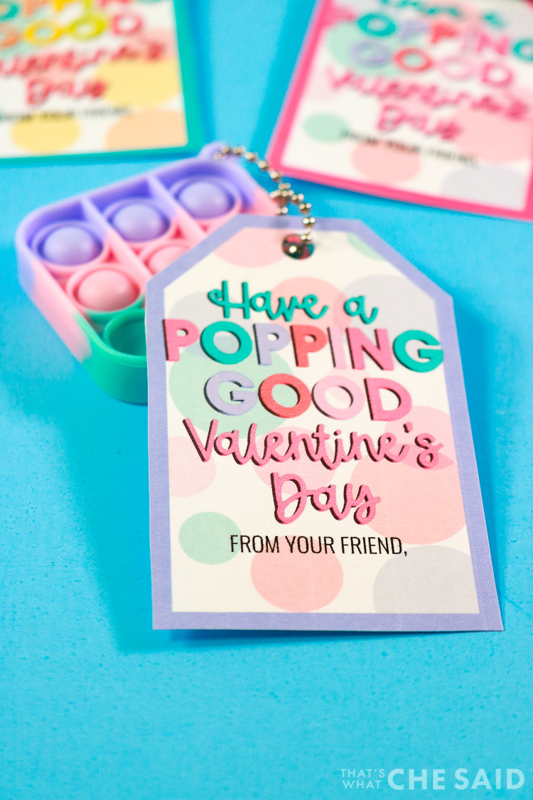 Close up of pop it printable tag
