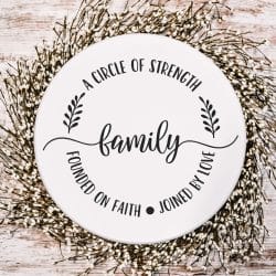 Family round sign