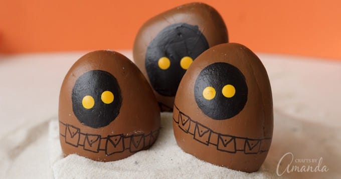 Rocks painted like Jawas