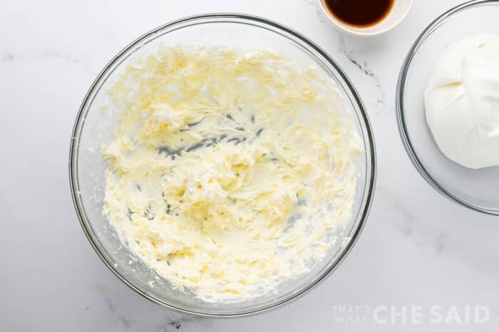 Cream Cheese + Powederd Sugar Mixed